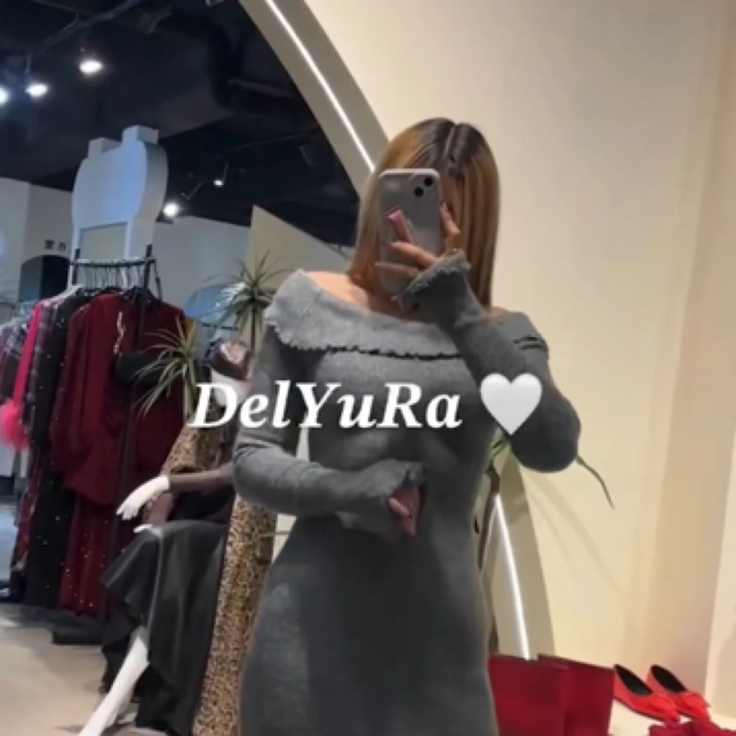 Delyura 休闲一字肩灰色连衣裙