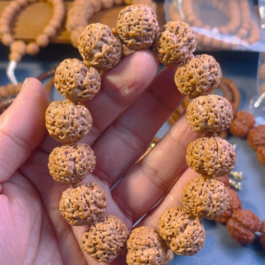 金刚菩提吊坠梅花