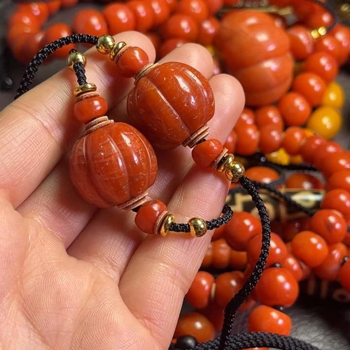 颈饰琉璃德*琉璃…………