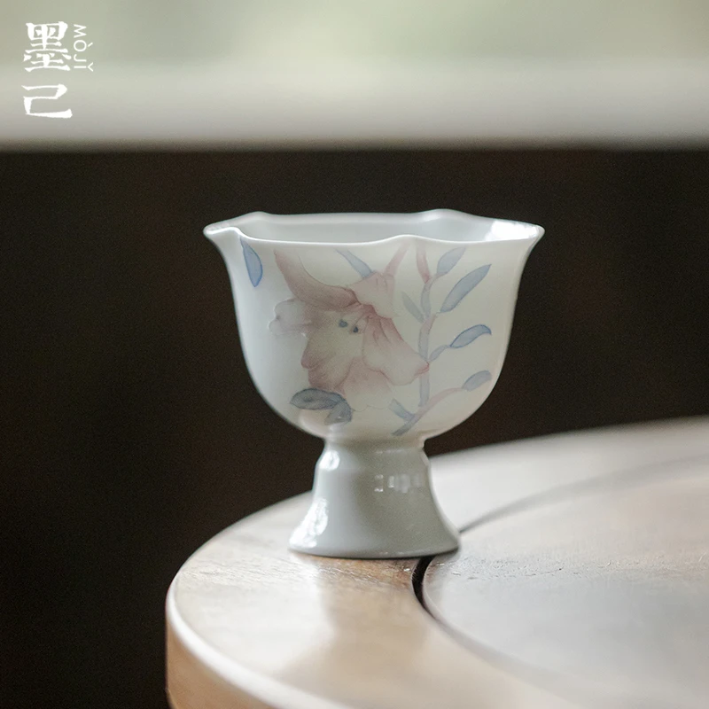 墨己 玉泥-有田烧百合-高足折口茶杯