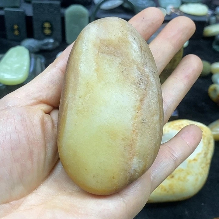 未镶嵌和田玉（糖玉）挂件