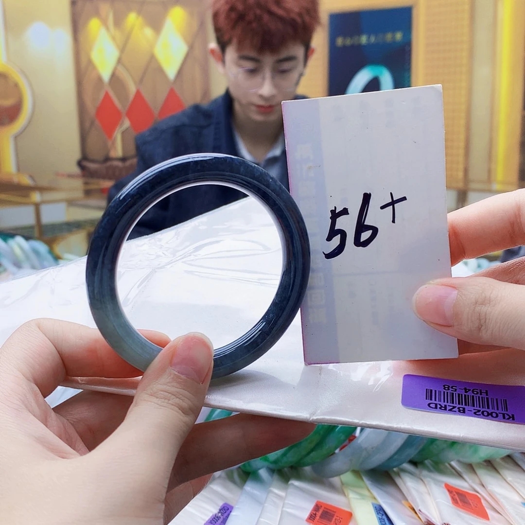 翡翠未镶嵌手镯000……