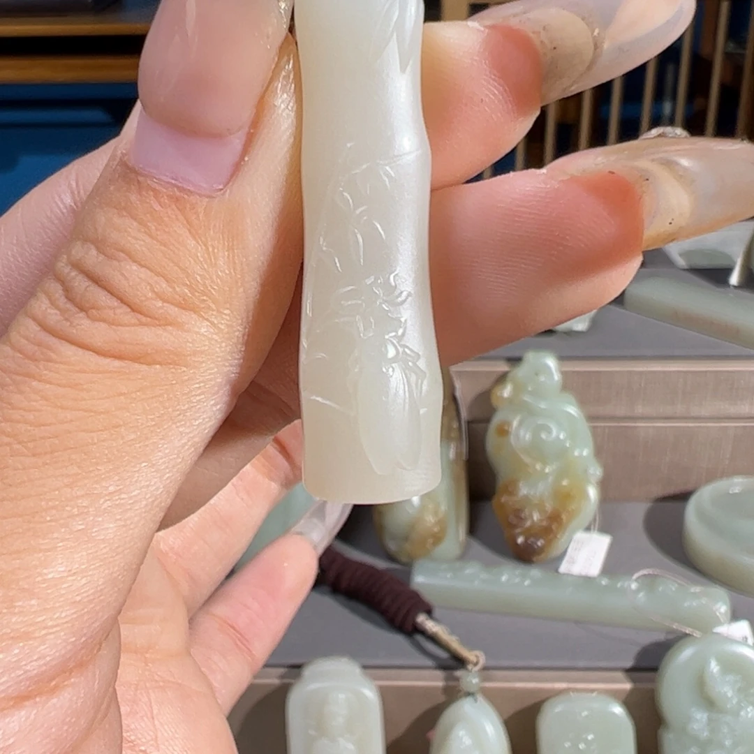 和田玉（糖玉）未镶嵌颈饰