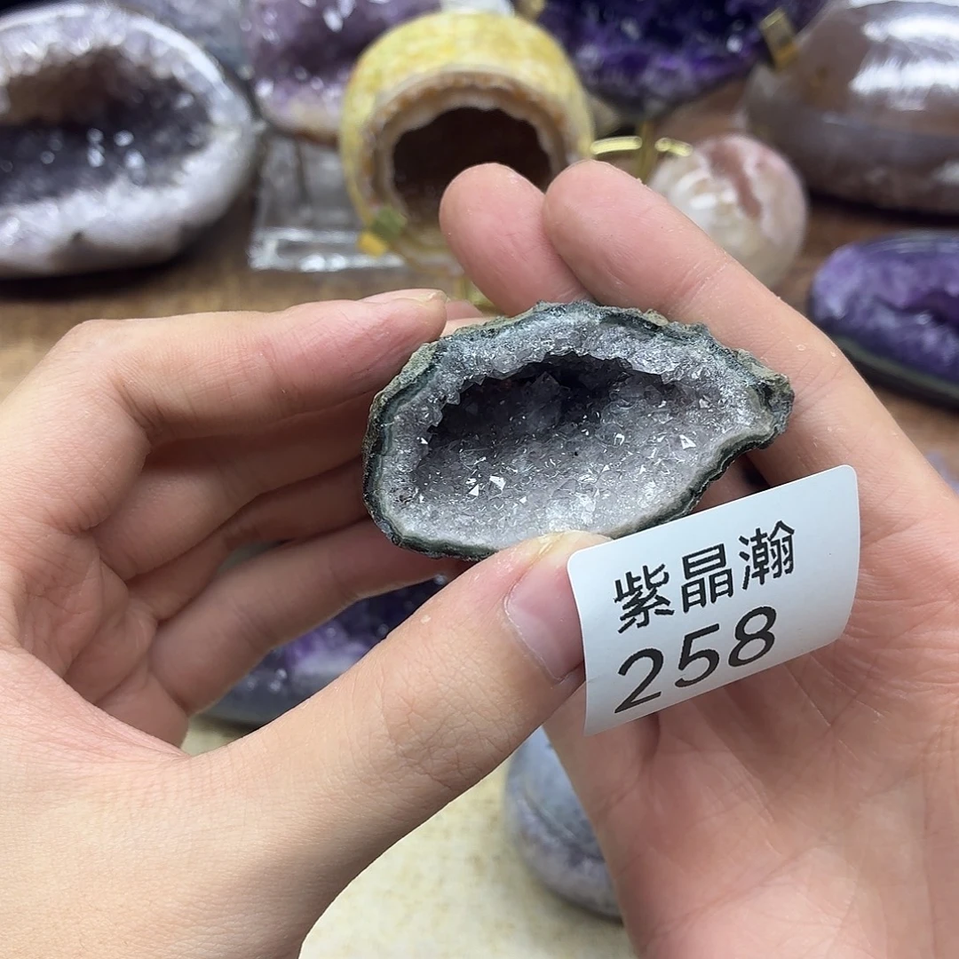 大型摆件（非配饰）未镶嵌水晶