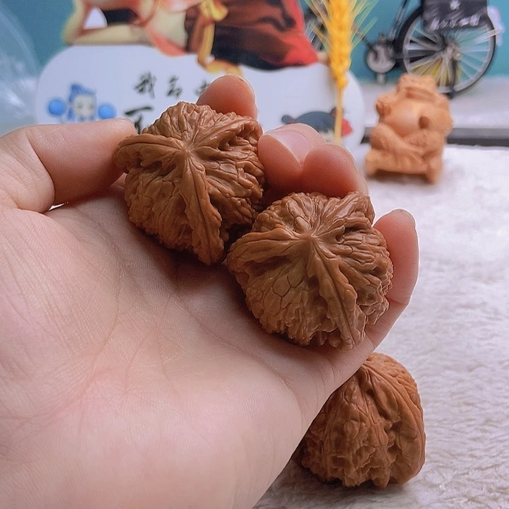 把件文玩核桃M****g三棱