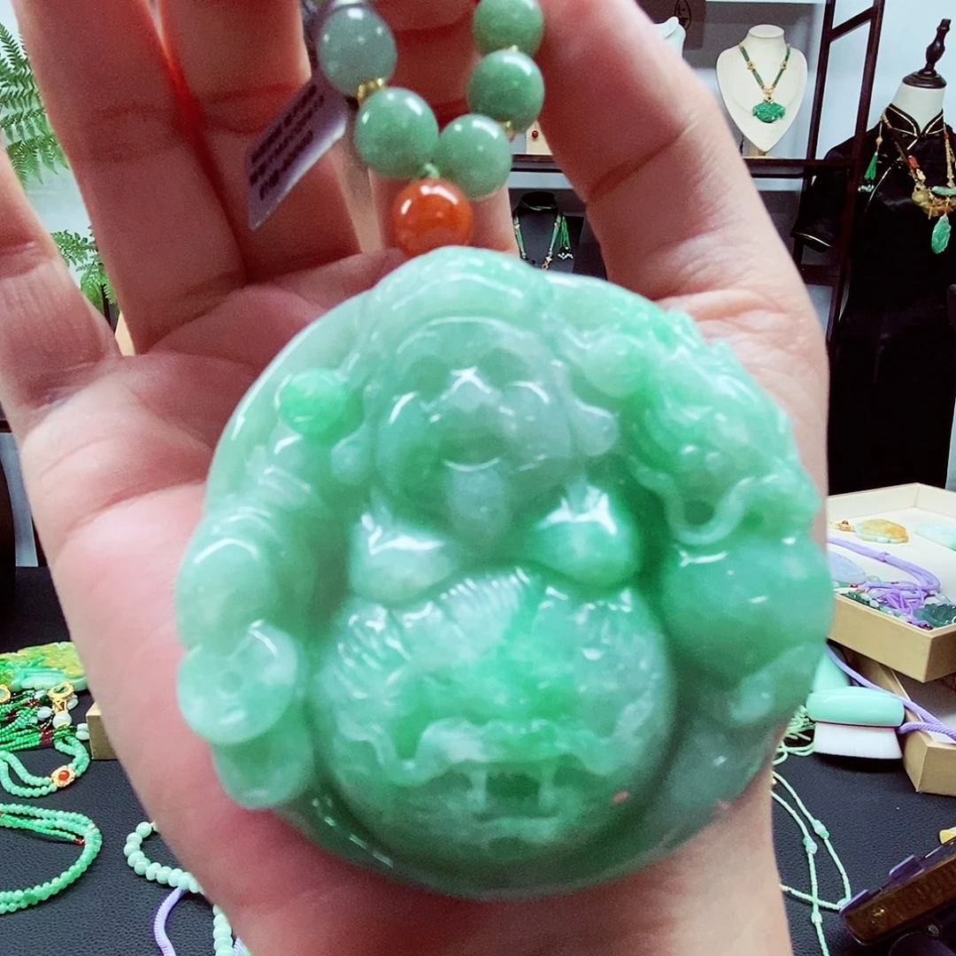 翡翠未镶嵌颈饰吊坠