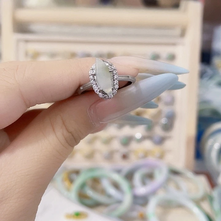 翡翠未镶嵌颈饰天然翡翠Ａ货