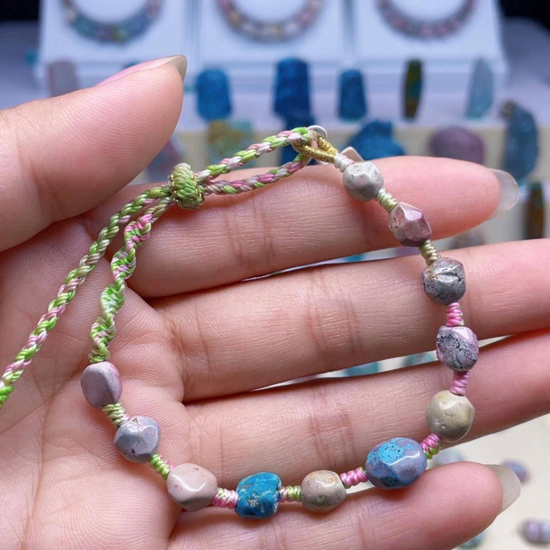 绿松石未镶嵌颈饰