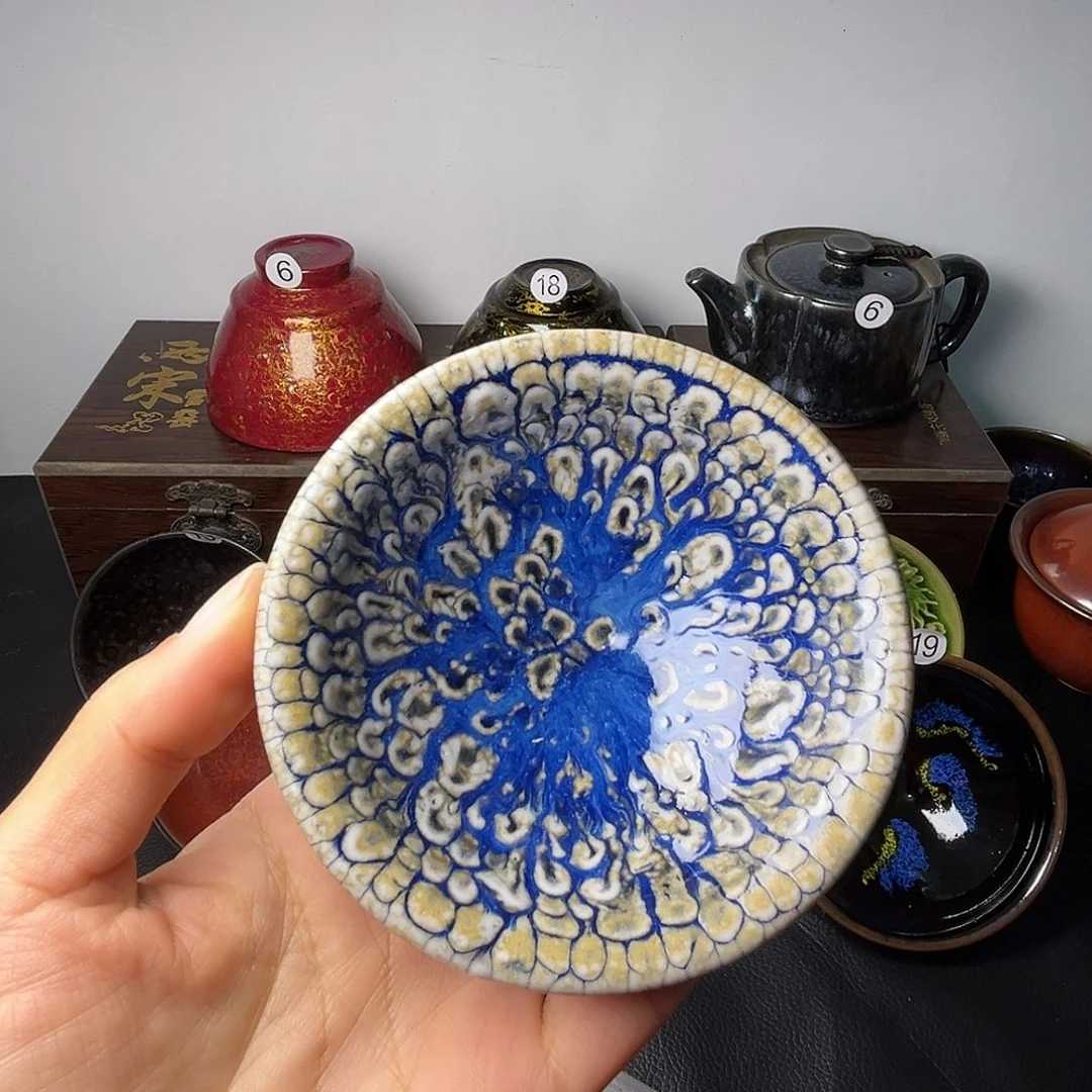 茶盏我不敢接他手机我想打电话