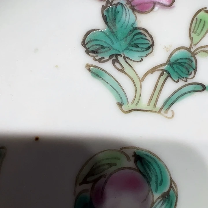 瓷片华****文瓷器。。。。。。。。。。。。。。