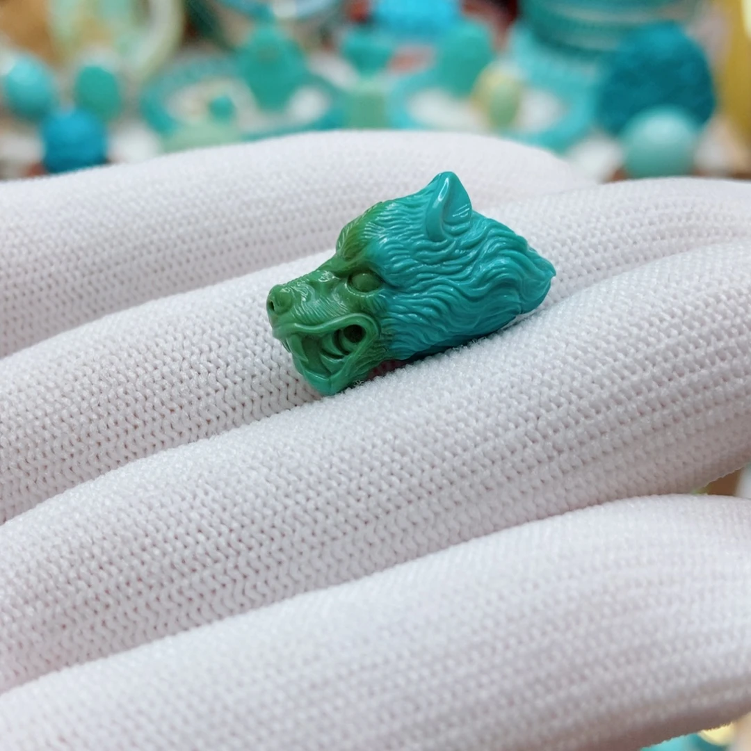 绿松石未镶嵌狼头