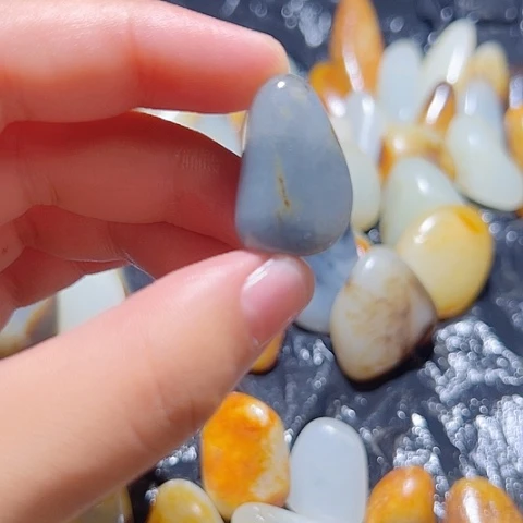 和田玉（糖玉）未镶嵌颈饰8.8克