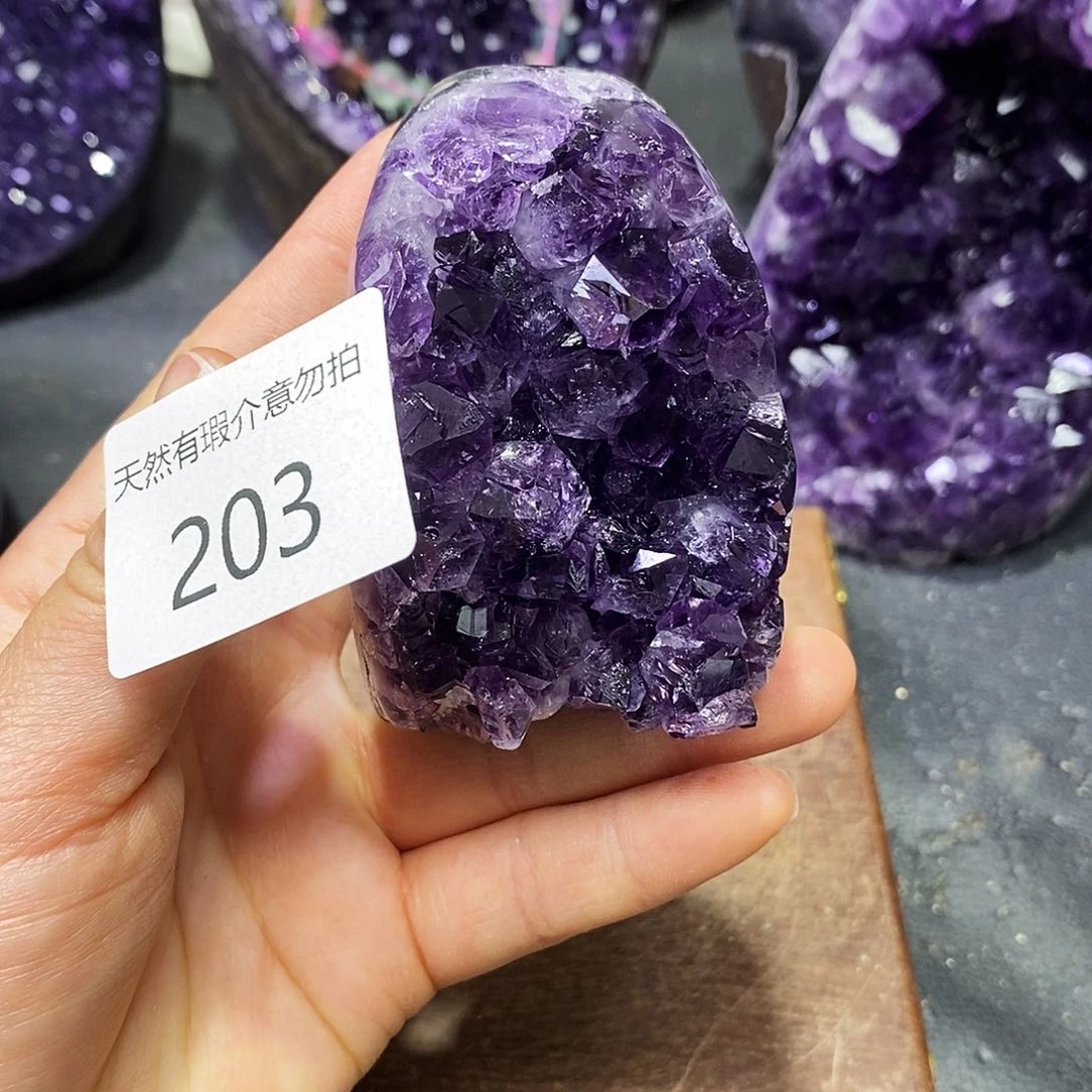 未镶嵌水晶大型摆件（非配饰）