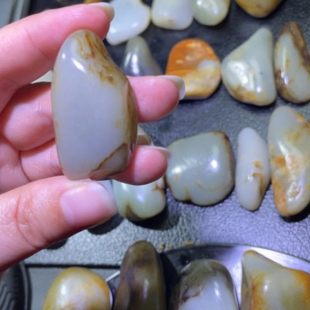 【闪购商品】颈饰未镶嵌和田玉（子料）