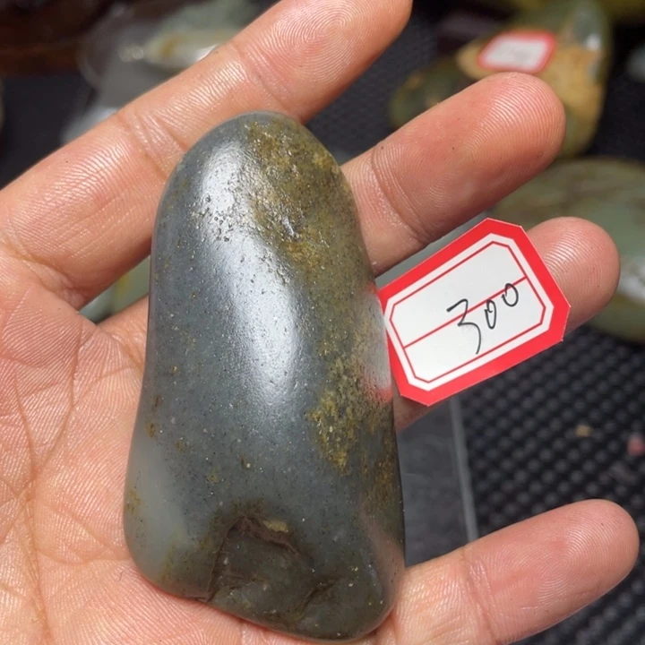 颈饰未镶嵌和田玉300