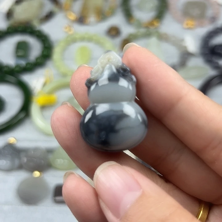 和田玉未镶嵌珠宝半成品