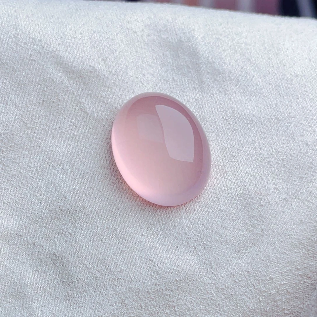 水晶珠宝半成品未镶嵌天然保真粉晶裸石