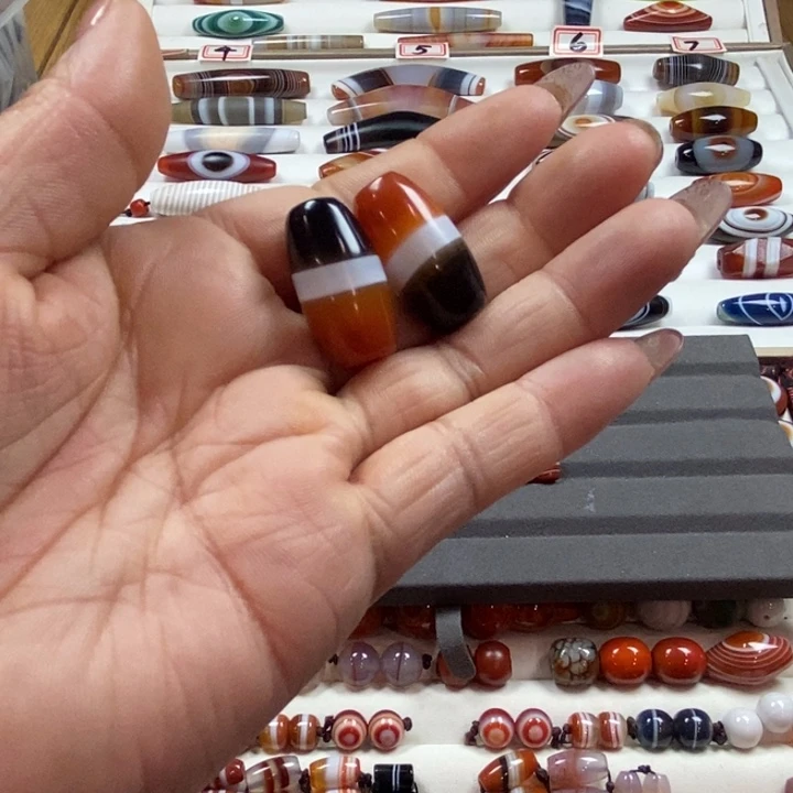 玛瑙/玉髓颈饰合金快**忧