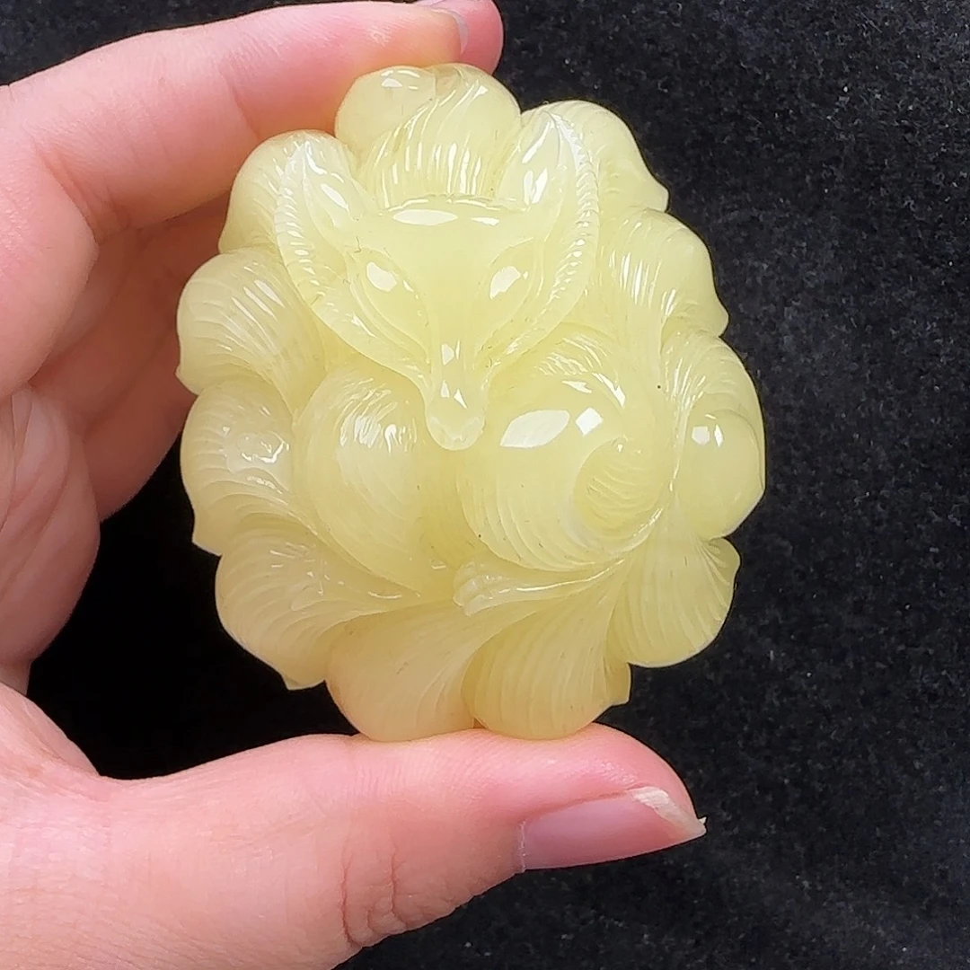 蜜蜡未镶嵌珠宝奇石