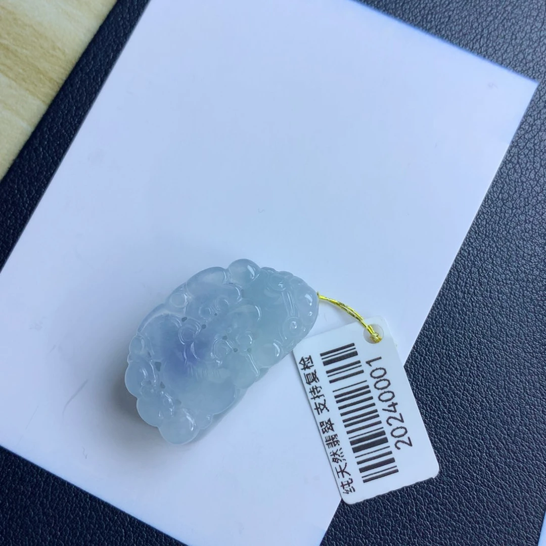 翡翠颈饰未镶嵌貔貅