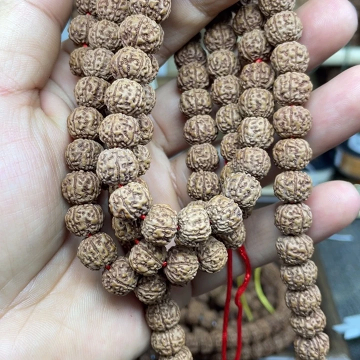 欢***天吊坠金刚菩提树王梅花尺寸11左右保手持