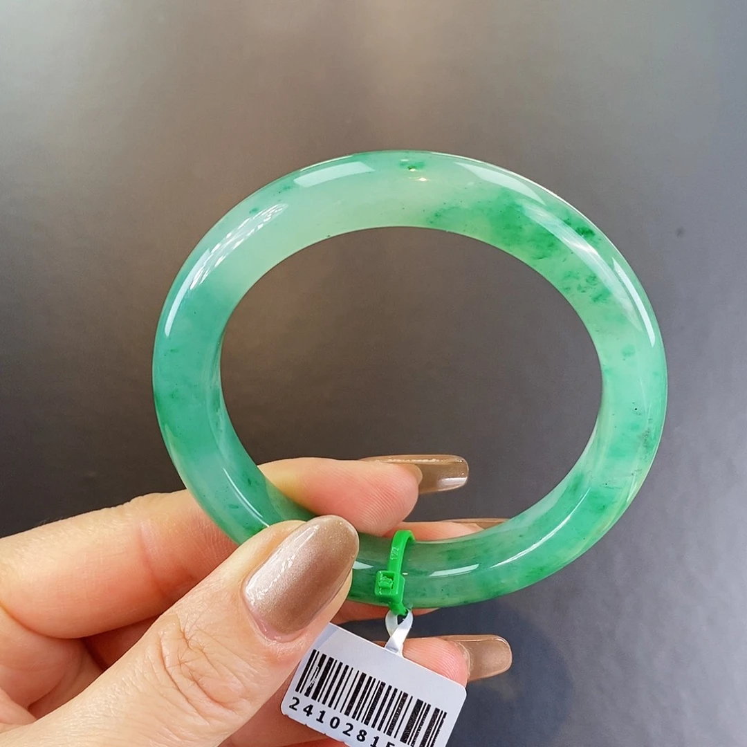 石英质玉手镯未镶嵌非洲翠手镯