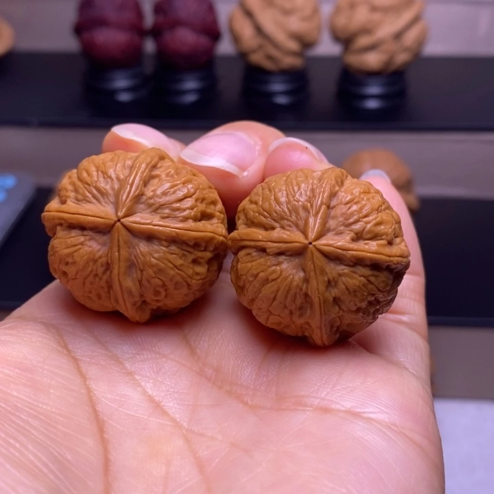 文玩核桃把件门墩四楞62