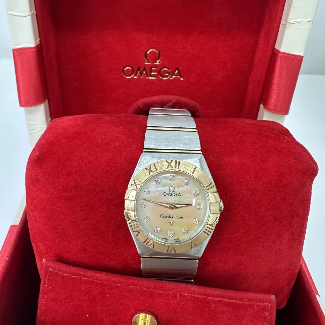 99新 Omega/欧米茄 石英/18k黄金/稀有光色贝母/钻刻/表径24mm
