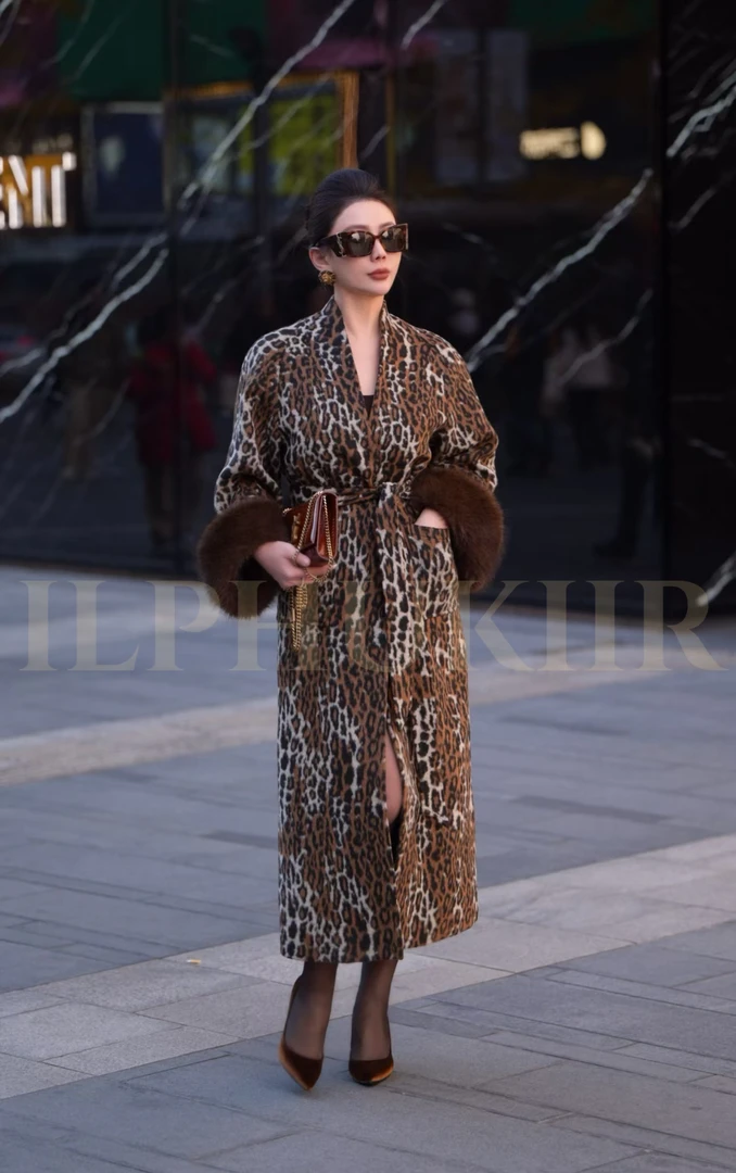 ILPHUKIIR【维多利亚】可拆卸毛领豹纹修身收腰长款大衣