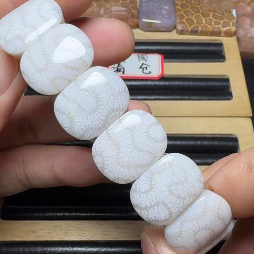 硅化玉纯天然色有机玉石未镶嵌
