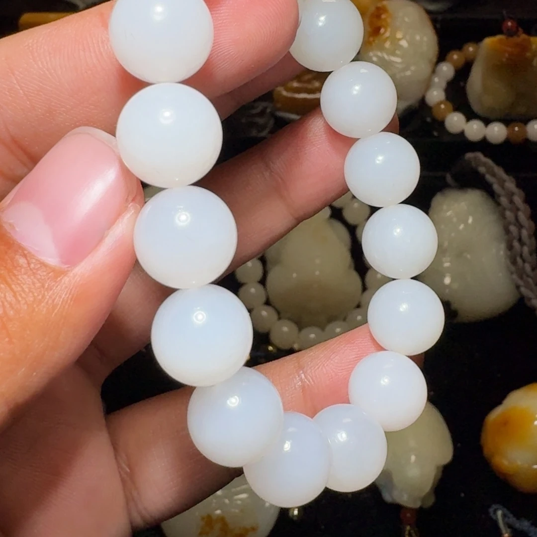 和田玉颈饰未镶嵌千*