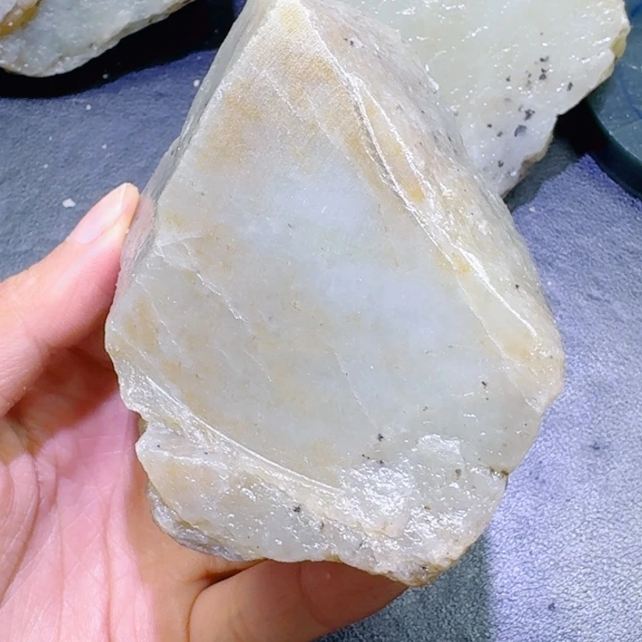 和田玉未镶嵌珠宝半成品