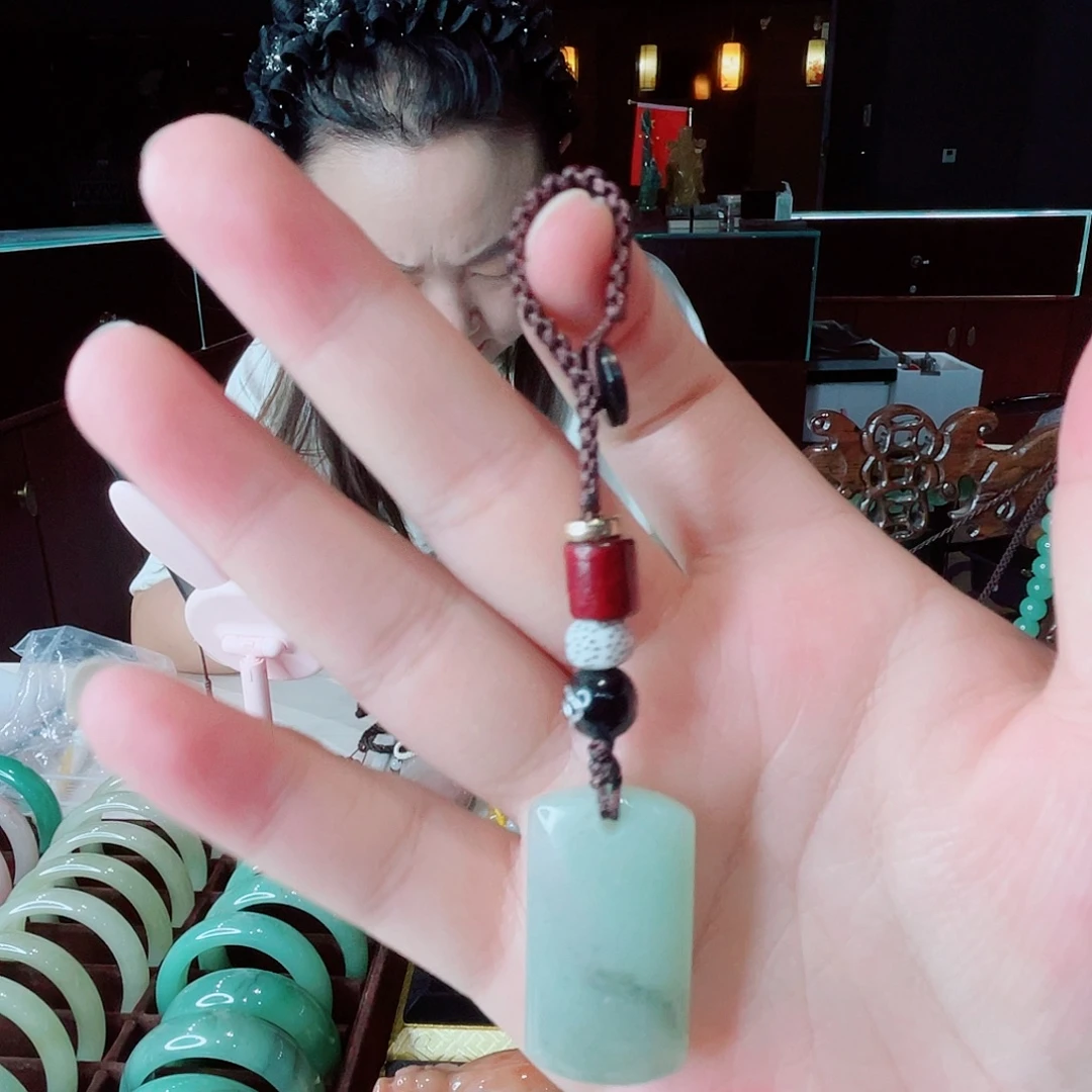 密玉（石英质玉）未镶嵌颈饰