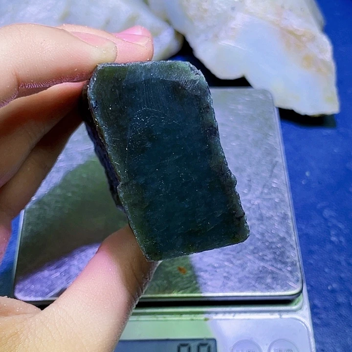 和田玉（糖玉）未镶嵌珠宝半成品