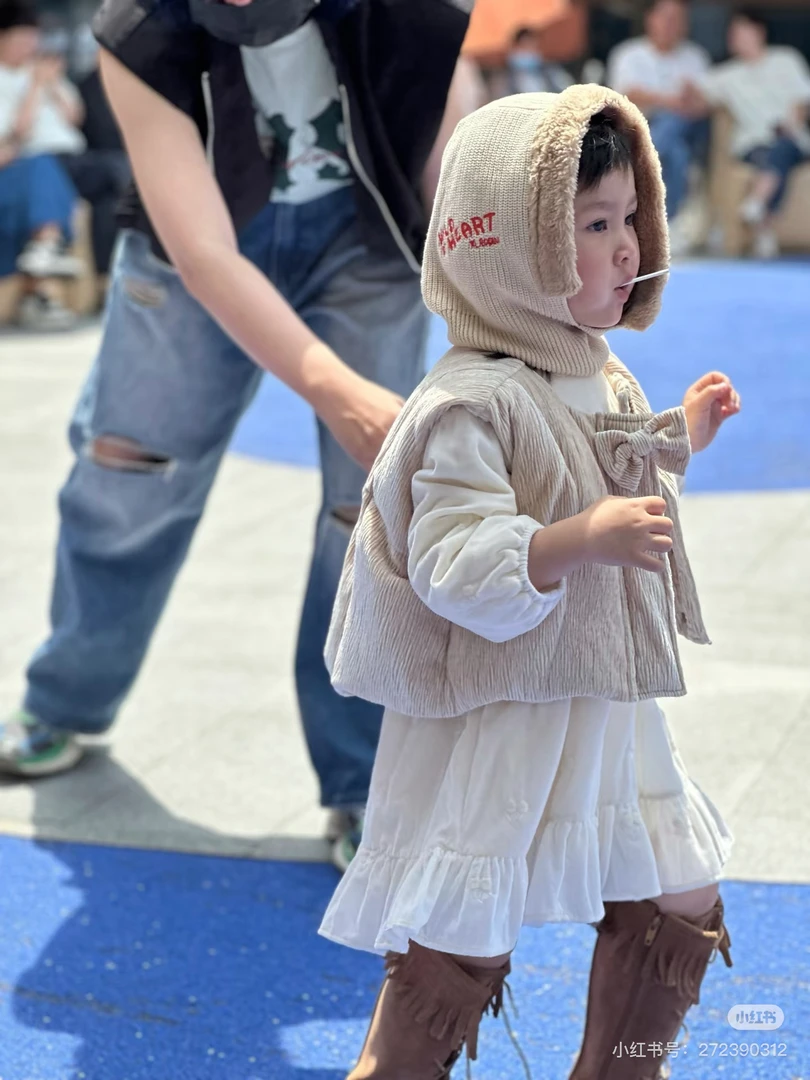 【果】丝绒刺绣连衣裙 8062