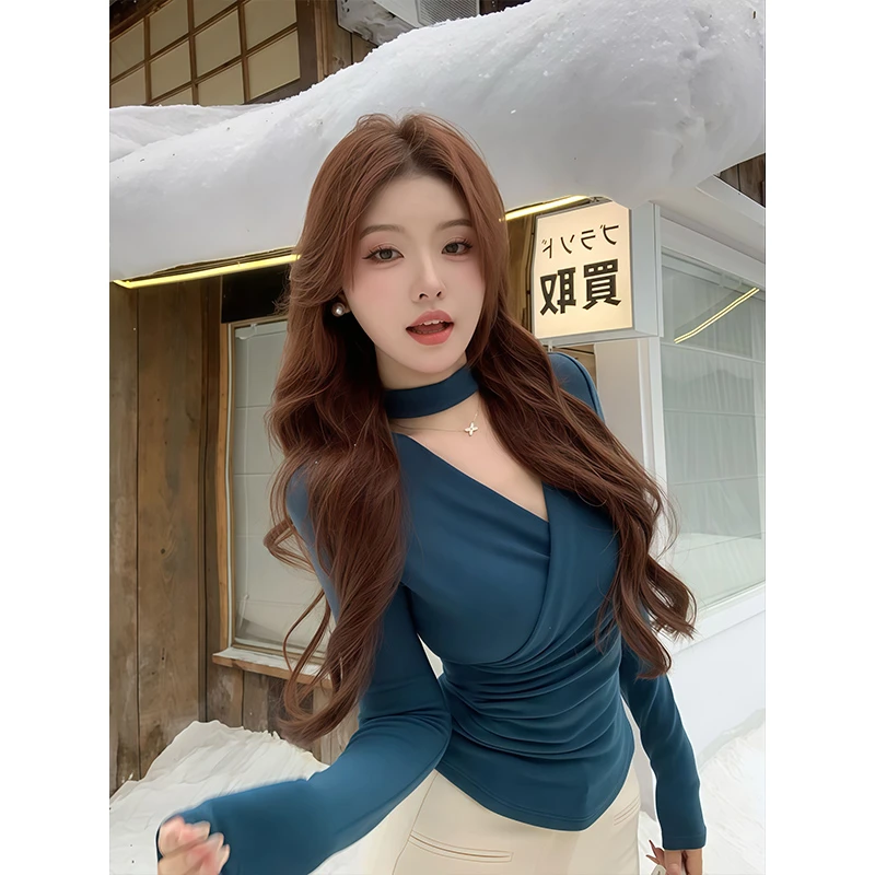 纯欲辣妹高级感交叉V领挂脖T恤女装秋冬季新款紧身内搭打底衫上衣