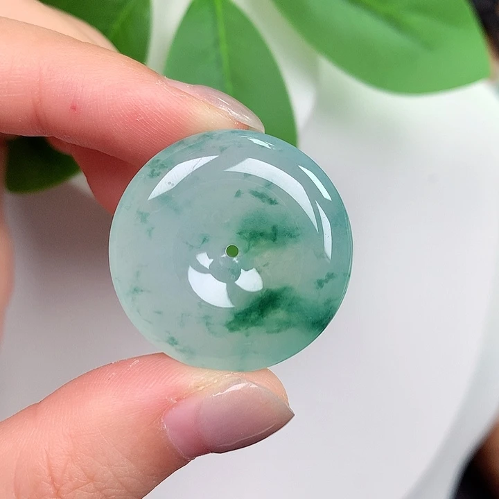 翡翠未镶嵌颈饰64:27.8-5.7