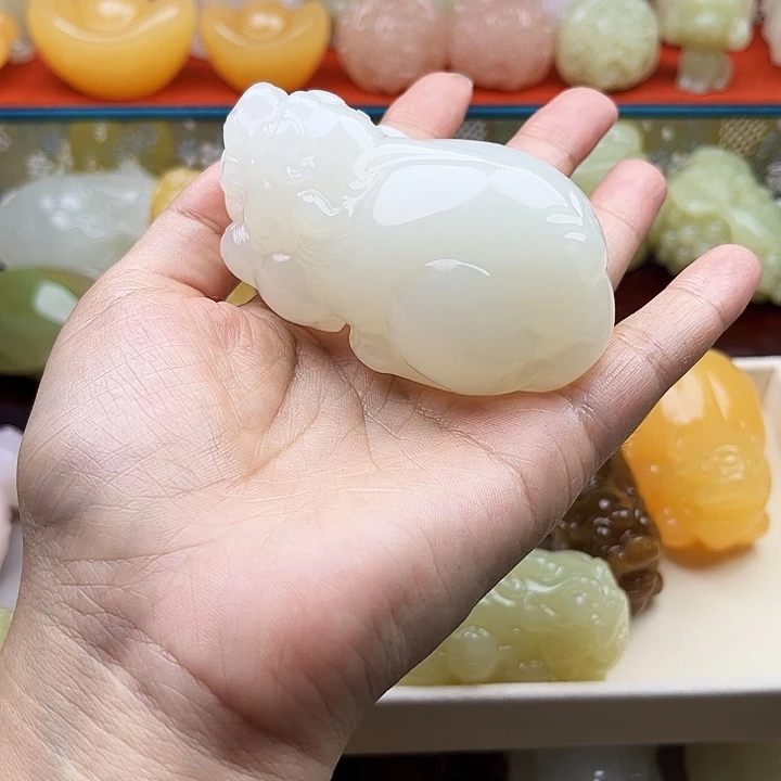 用***9石材貔貅手把摆件