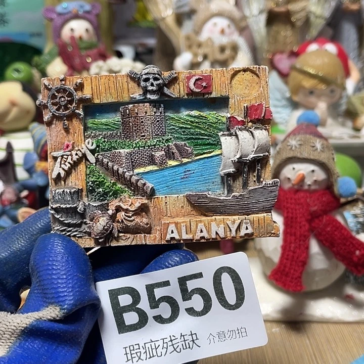 L***n摆件孤品老货微瑕瓷