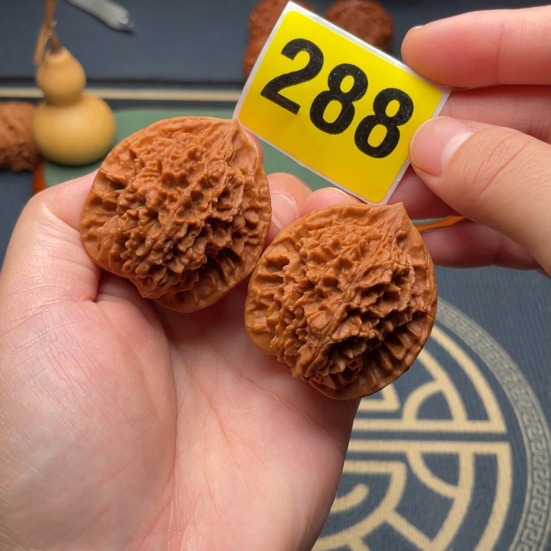 文玩核桃吊坠40龙纹288号