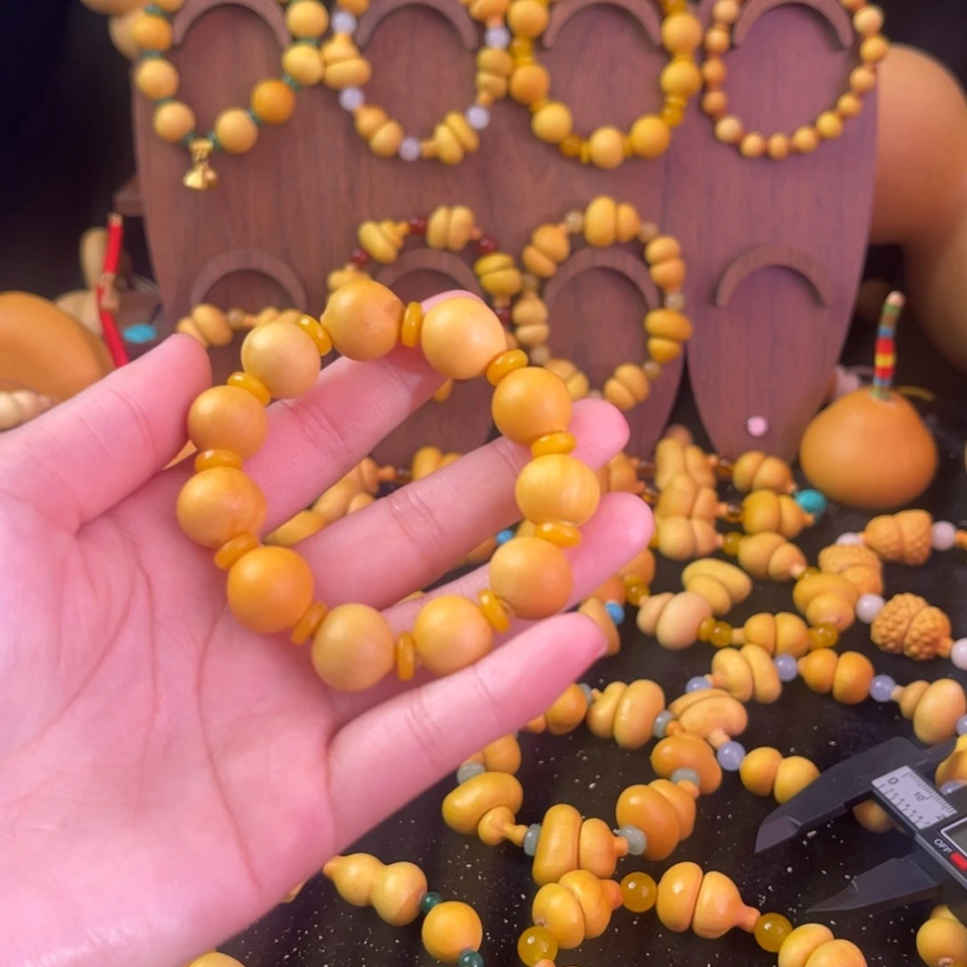 改**来11颗卡1.4的小水滴手串