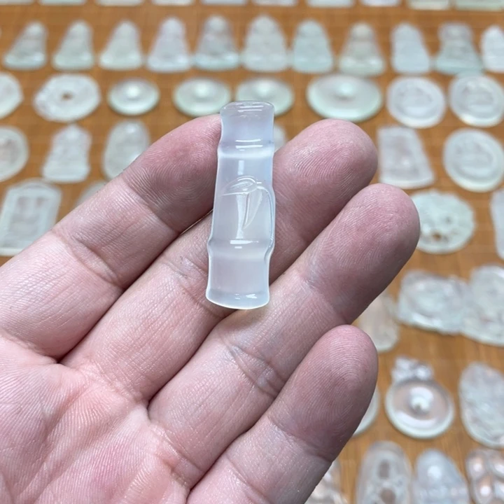 待***华蛇纹石玉未镶嵌吊坠(赠链)