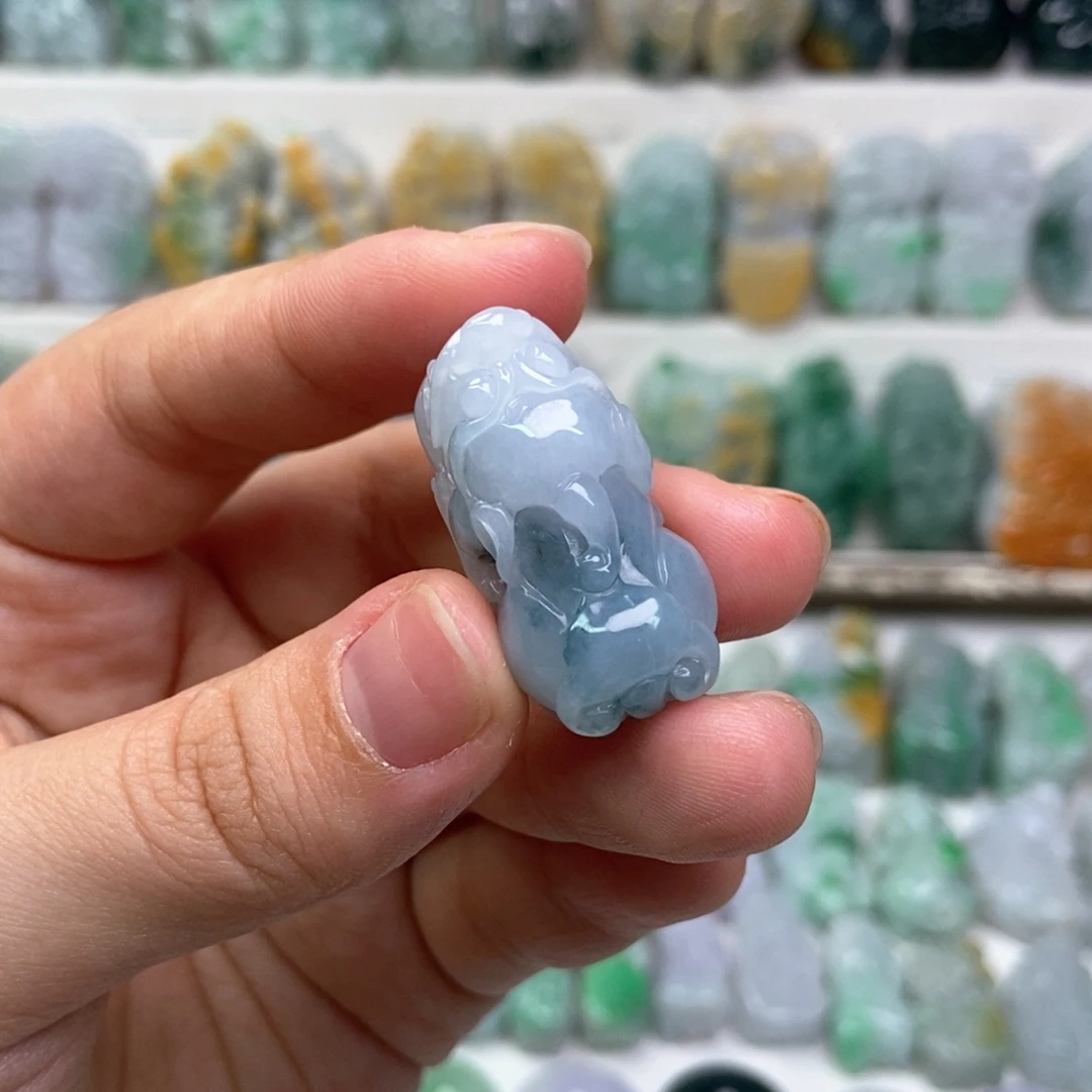 翡翠未镶嵌吊坠(赠链)