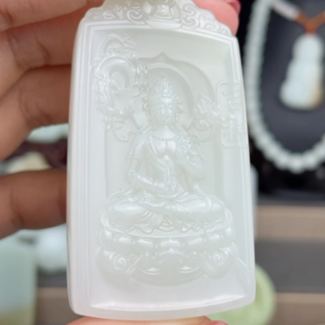 【闪购商品】颈饰未镶嵌和田玉
