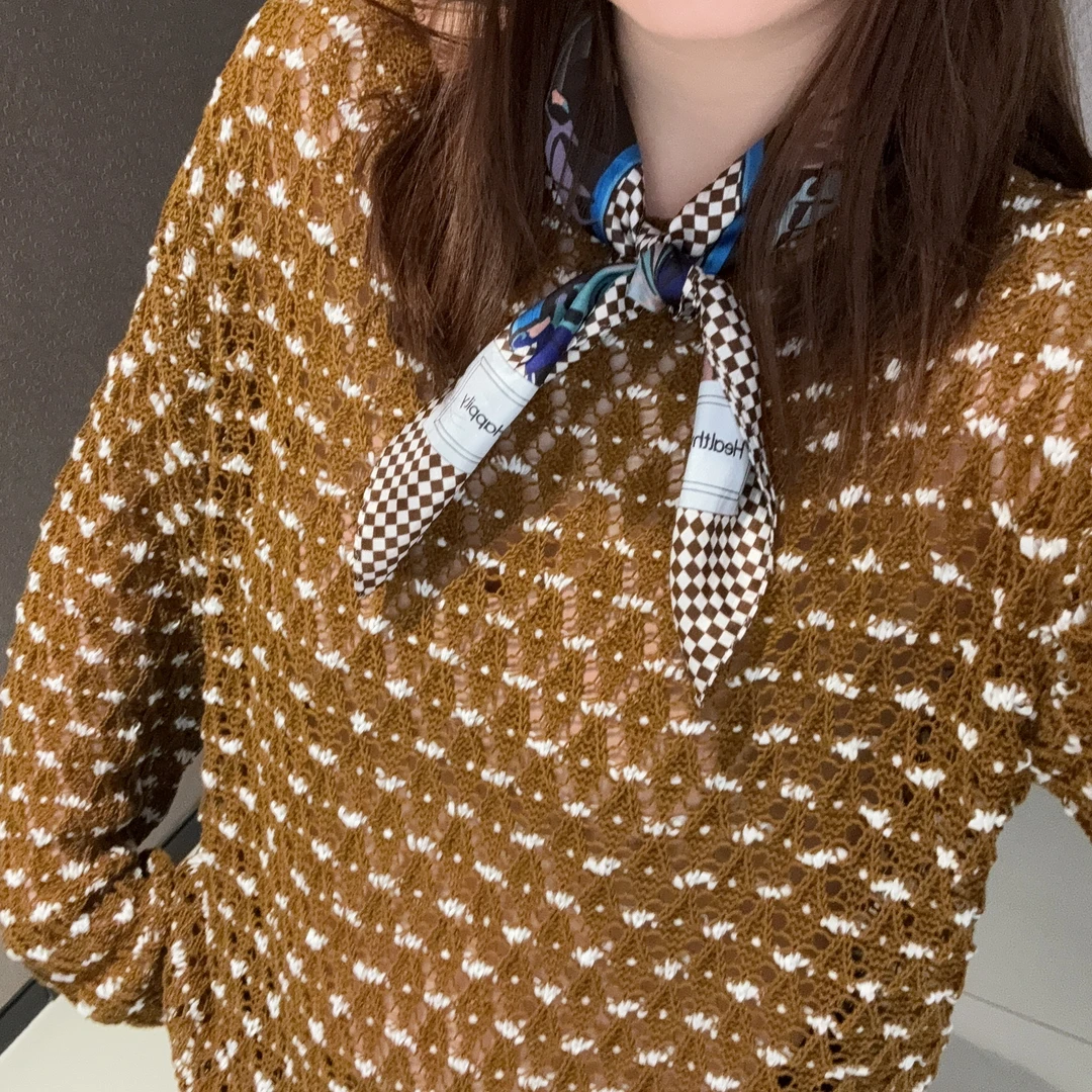 GIRDEAR/哥弟新款慵懒风镂空上衣简约百搭菱形圆领针织衫138037