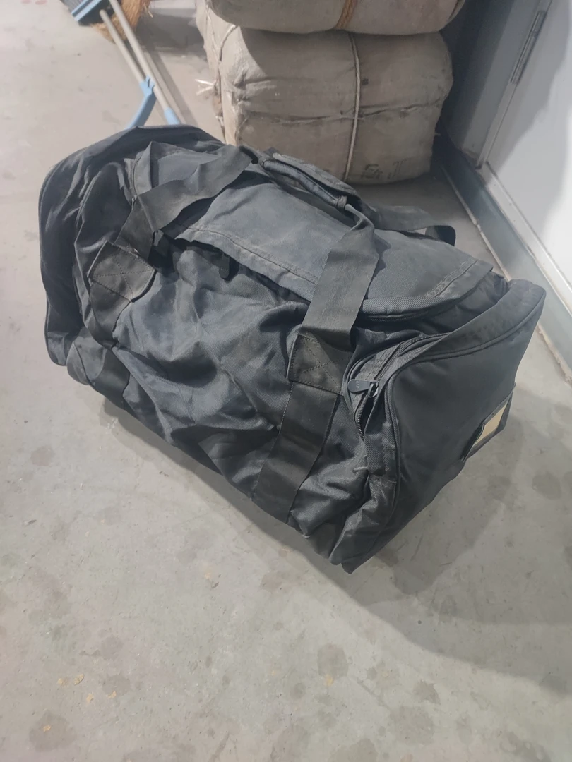 黑色大容量后留包拎包