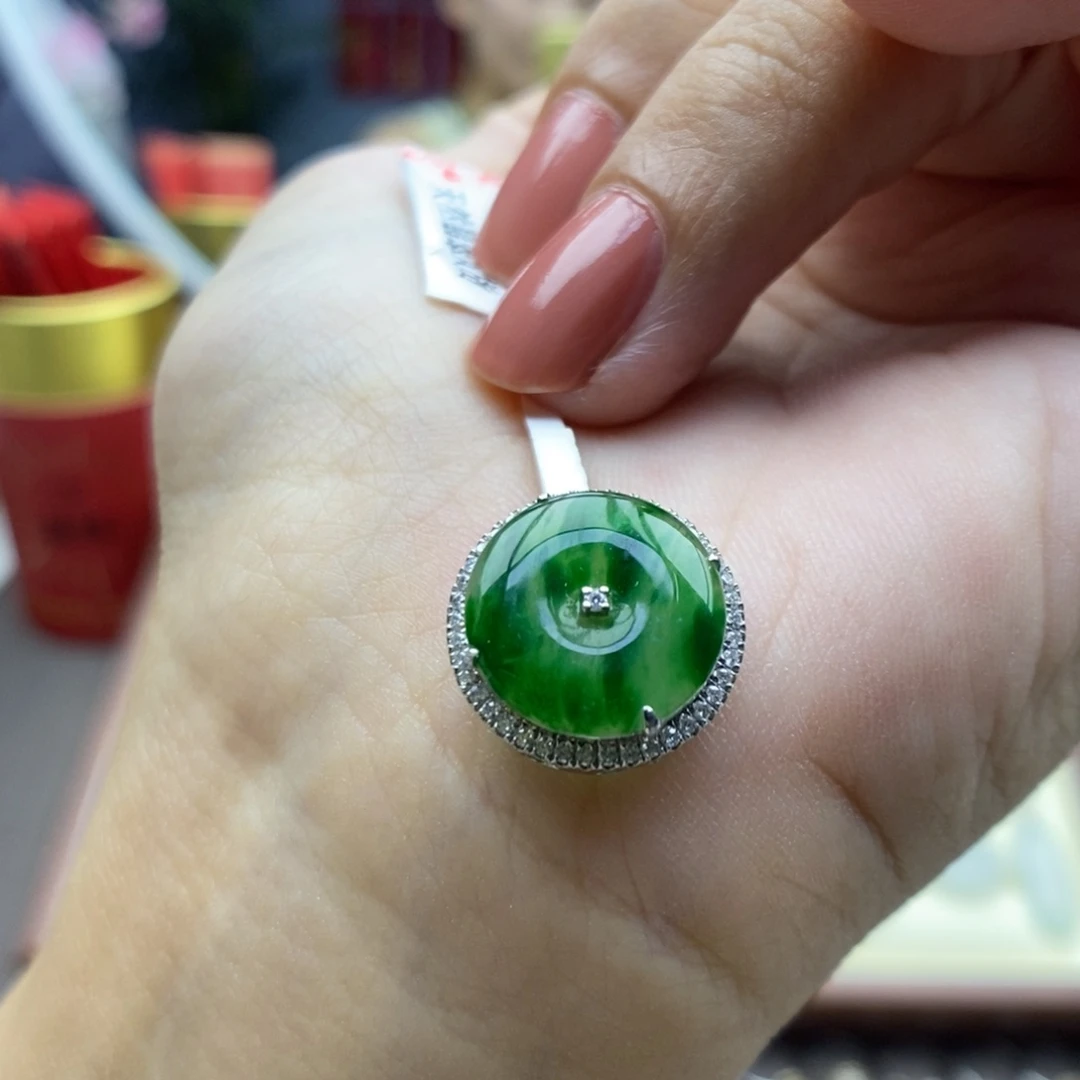 翡翠18K金镶嵌颈饰吊坠23