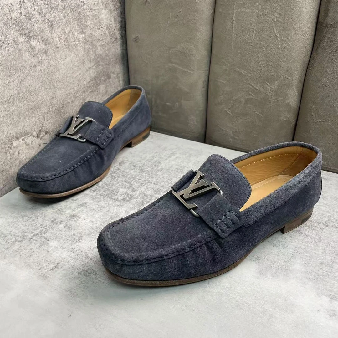 95新 LouisVuitton/路易威登 灰色麂皮大logo舒适皮鞋/39.5码