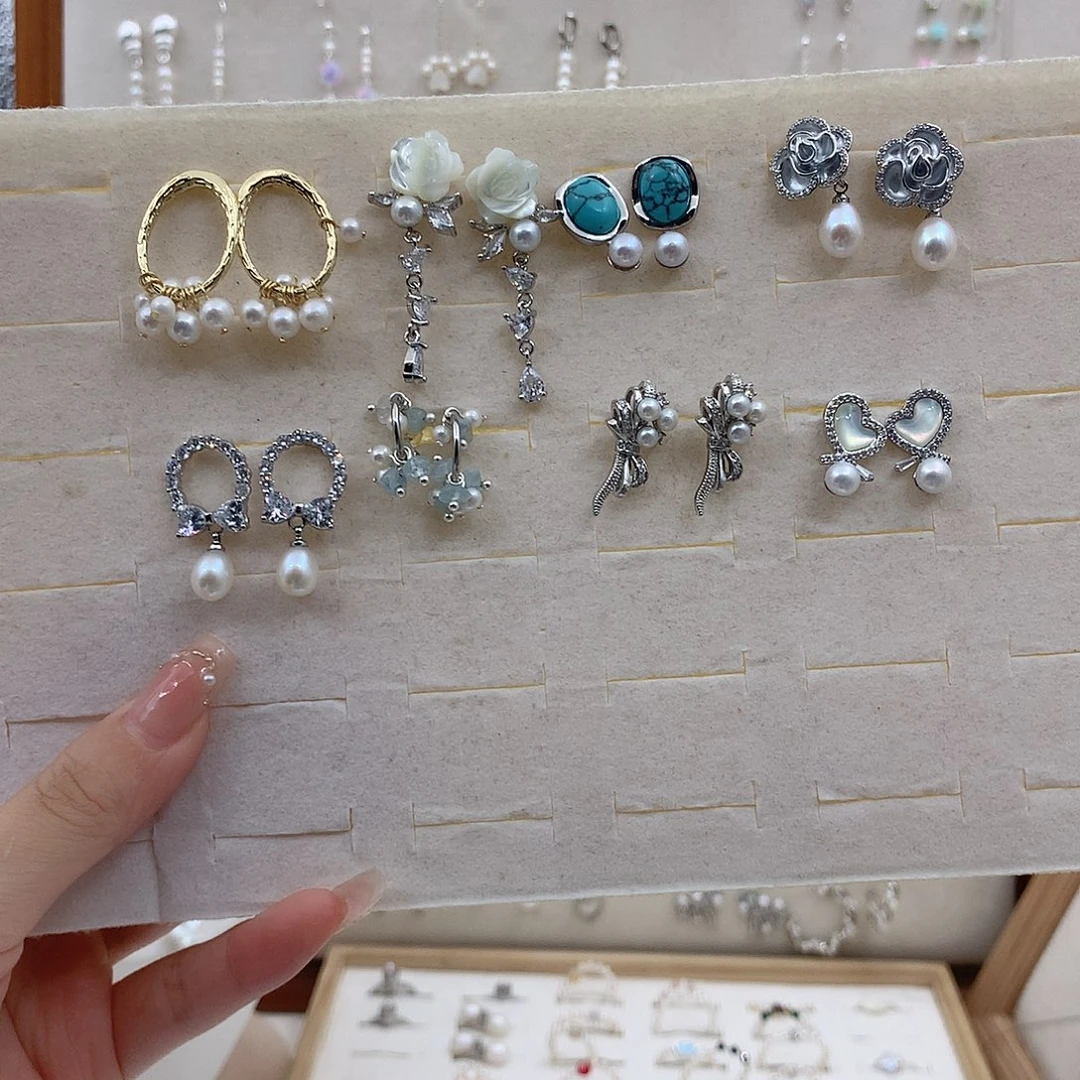 淡水珍珠银S925镶嵌耳饰