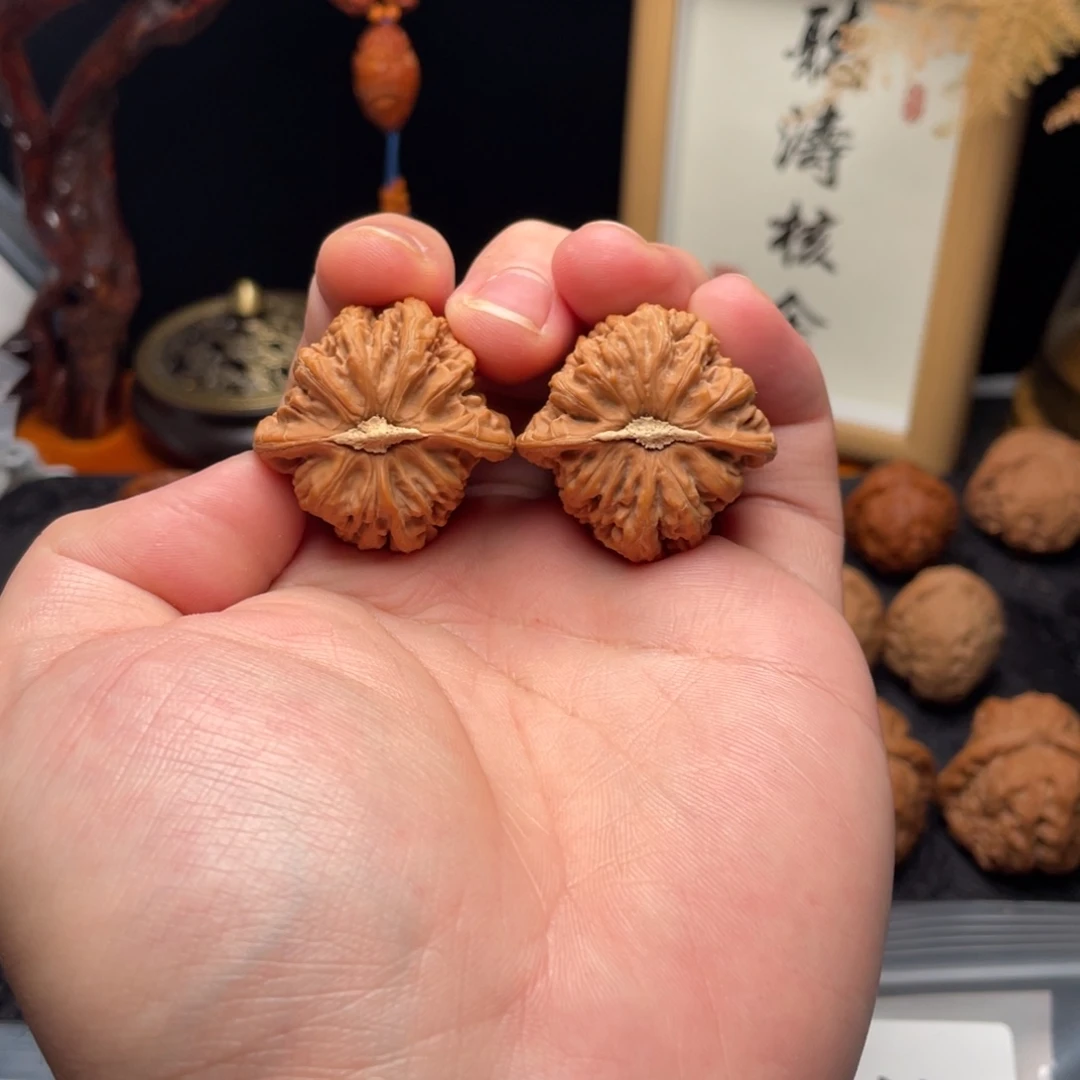 吊坠文玩核桃35红宝石